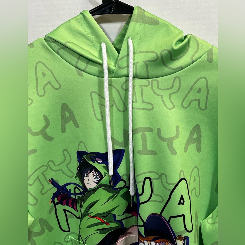 MIYA Hoodie Medium